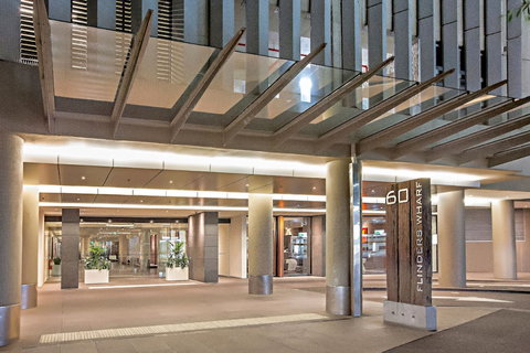 Melbourne Holiday Apartments Flinders Wharf - Great Ocean Road Tourism 0