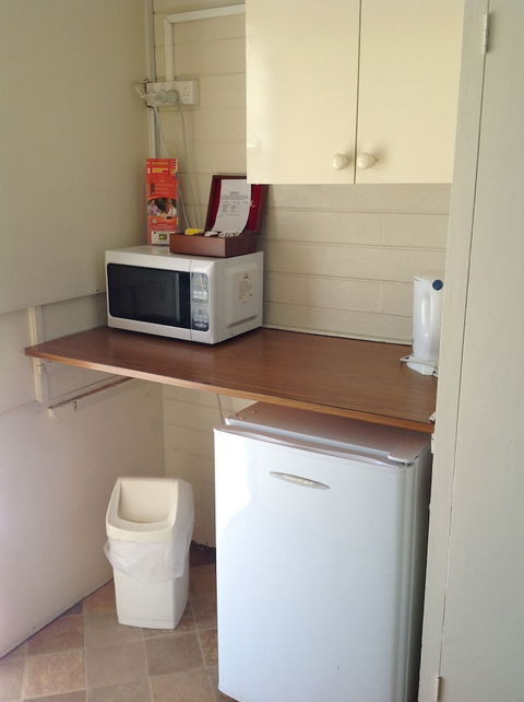 Sunraysia Motel & Holiday Apartments - Great Ocean Road Tourism 4