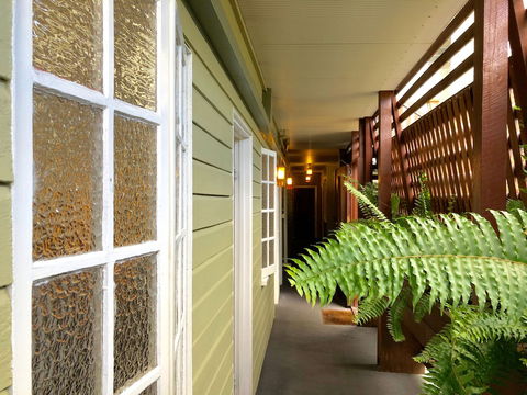 Five 3 Five - The Beachside Barracks - Great Ocean Road Tourism 3