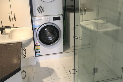 Zenith Ocean Front Apartments - Great Ocean Road Tourism 7