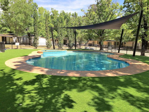 NRMA Bright Holiday Park - Great Ocean Road Tourism 3