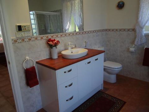 Close Encounters Bed & Breakfast - Great Ocean Road Tourism 6