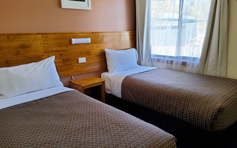 Highway Motor Inn - Great Ocean Road Tourism 6