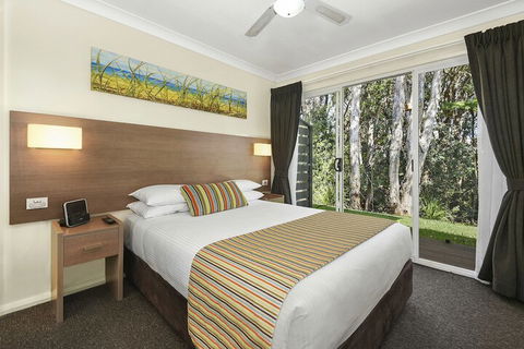Flynns On Surf Beach Villas - Great Ocean Road Tourism 7