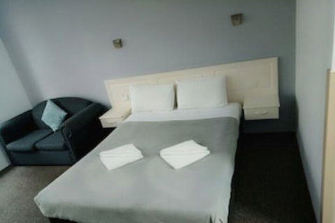 Excelsior Motor Inn - Great Ocean Road Tourism 0