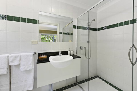 Azura Beach House B&B - Great Ocean Road Tourism 6
