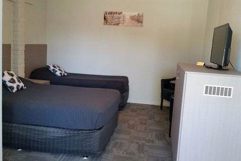 Foreshore Motel - Great Ocean Road Tourism 5