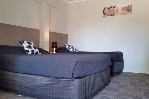 Foreshore Motel - Great Ocean Road Tourism 4