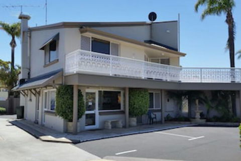Foreshore Motel - Great Ocean Road Tourism 0