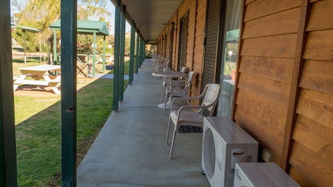 Deniliquin Country Club Motor Inn - Great Ocean Road Tourism 1