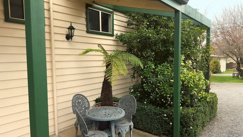 Daylesford Central Motor Inn - Great Ocean Road Tourism 0