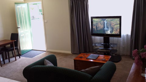 Daylesford Central Motor Inn - Great Ocean Road Tourism 3