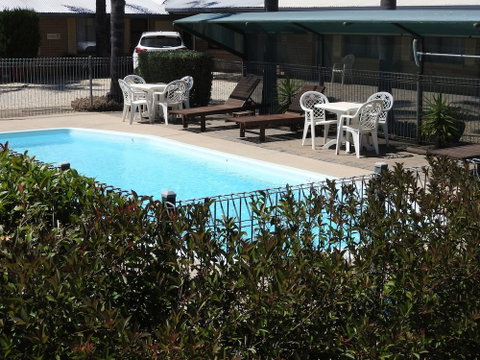 Lone Pine Motel - Corowa - Great Ocean Road Tourism 1