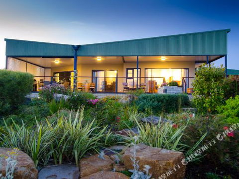 Charlie Bravo Villa Margaret River - Great Ocean Road Tourism 2