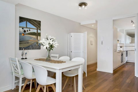 Beautiful 2 Bedroom Apartment Overlooking Manly Wharf MAN29 - Great Ocean Road Tourism 4