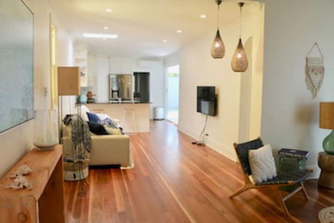 3 Bedroom Home Near Manly Beach - Great Ocean Road Tourism 0