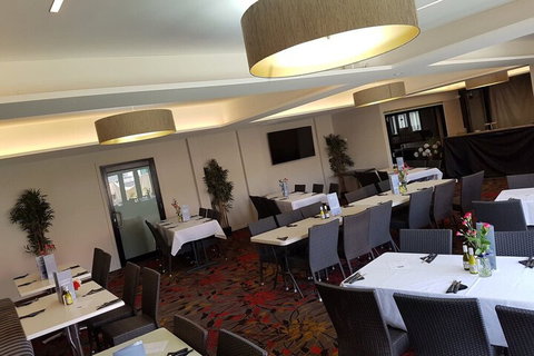 Windsor Hotel Dalby - Great Ocean Road Tourism 3