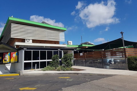 Windsor Hotel Dalby - Great Ocean Road Tourism 5