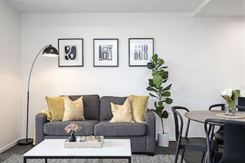 CANBERRA CHIC-Hosted By L'Abode - Great Ocean Road Tourism 0