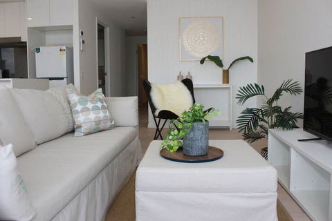 Modern Apartment In Brisbane - Great Ocean Road Tourism 4