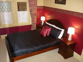 Triune House Bed & Breakfast - Great Ocean Road Tourism 1
