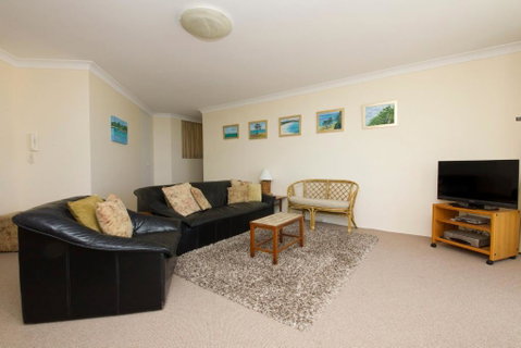 Beachpoint Unit 401 28 North Street - Great Ocean Road Tourism 4