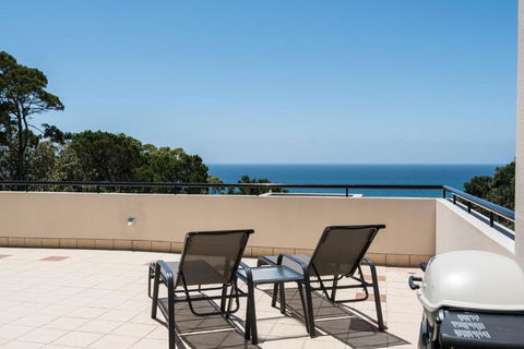 Ocean Break Coolum - Great Ocean Road Tourism 6