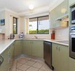 2 Peninsula Waters three bedroom unit with spacious private courtyard  WIFI - Great Ocean Road Tourism
