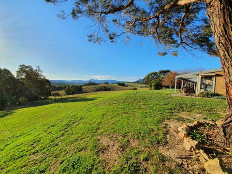 GRACEDALE HILLS HOMESTEAD - Great Ocean Road Tourism 6