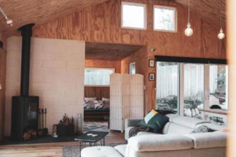 Seagrass On Sunset Bay - Great Ocean Road Tourism 0