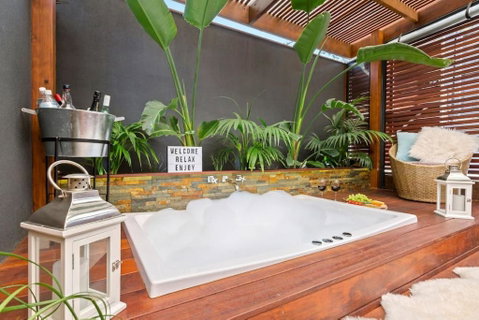 AMORE A Tranquil Retreat With Couples Spa - Great Ocean Road Tourism 6