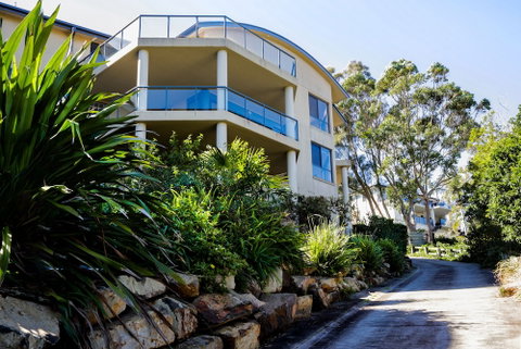 A Vista Townhouse 1 - Great Ocean Road Tourism 0