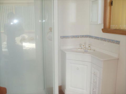 St Helens On The Bay Apartments - Great Ocean Road Tourism 4