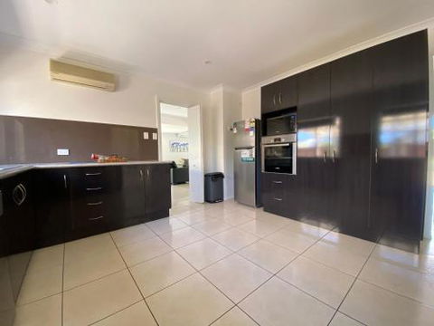 Townsville Wistaria Spacious Home - Great Ocean Road Tourism 1