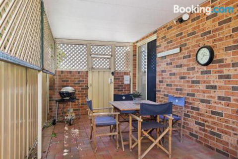 SEASCAPE An Enticing Lakeside Escape - Great Ocean Road Tourism 1