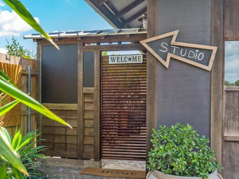 Black Beauty Studio - Great Ocean Road Tourism 5