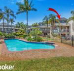 Amazing waterfront location pool beach water views tropical gardens - Great Ocean Road Tourism