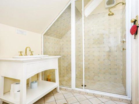 LAVENDER COTTAGE Alpine Southern Highlands 4pm Check Out Sundays - Great Ocean Road Tourism 1