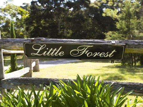 THE ANGAS CARRIAGE Alpine Southern Highlands 4pm Check Out On Sundays - Great Ocean Road Tourism 5