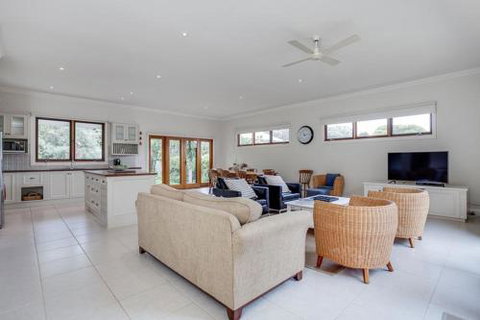 SantAnna - Great Ocean Road Tourism 5