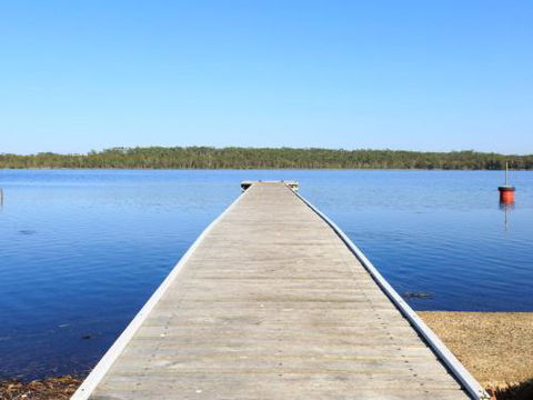 On Golden Ponds At Erowal Bay 4pm Check Out Sundays - Great Ocean Road Tourism 2