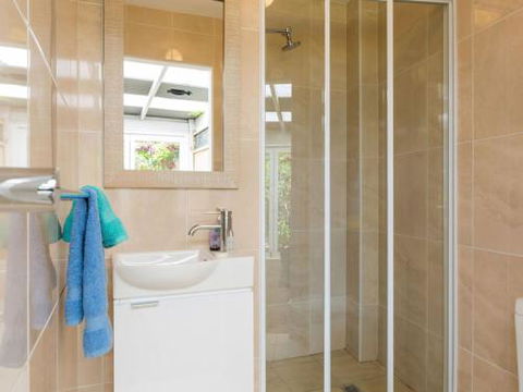 SORRENTO LAKESIDE Sanctuary Point 4pm Check Out Sundays - Great Ocean Road Tourism 4