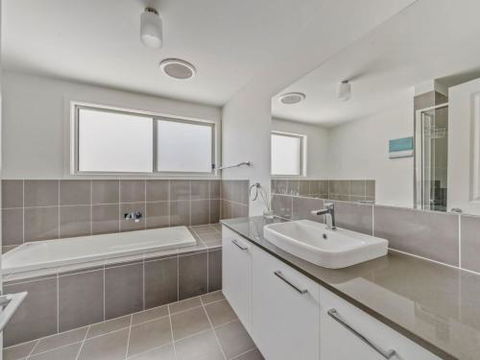 SEA MIST Gerringong 4pm Check Out Sundays - Great Ocean Road Tourism 5