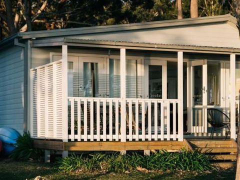 The Waterfront House 4pm Check Out Sundays - Great Ocean Road Tourism 5