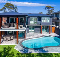 Vukeville beachfront luxury with pool 4pm Check Out Sundays - Great Ocean Road Tourism
