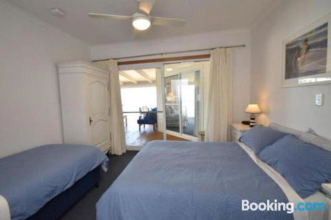 Miramar At Penneshaw KI - Great Ocean Road Tourism 2