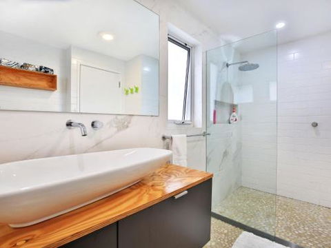 Arklow I Pet Friendly With Ocean Views - Great Ocean Road Tourism 1
