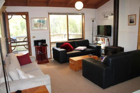43 The Boulevard Sandy Point - Great Ocean Road Tourism 5