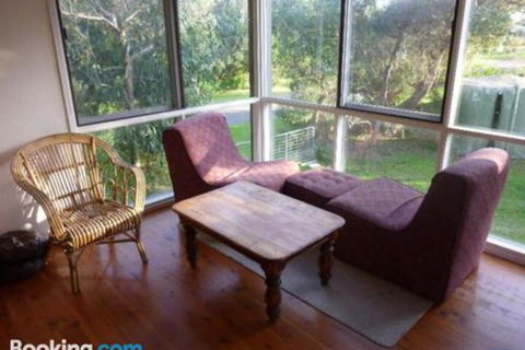 11 The Boulevarde Sandy Point - Great Ocean Road Tourism 6