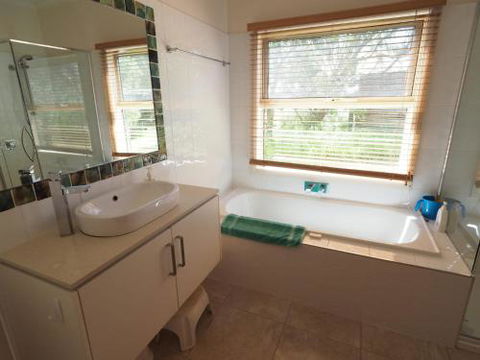 Summerside At 80 Sandy Point Rd Sandy Point - Great Ocean Road Tourism 3
